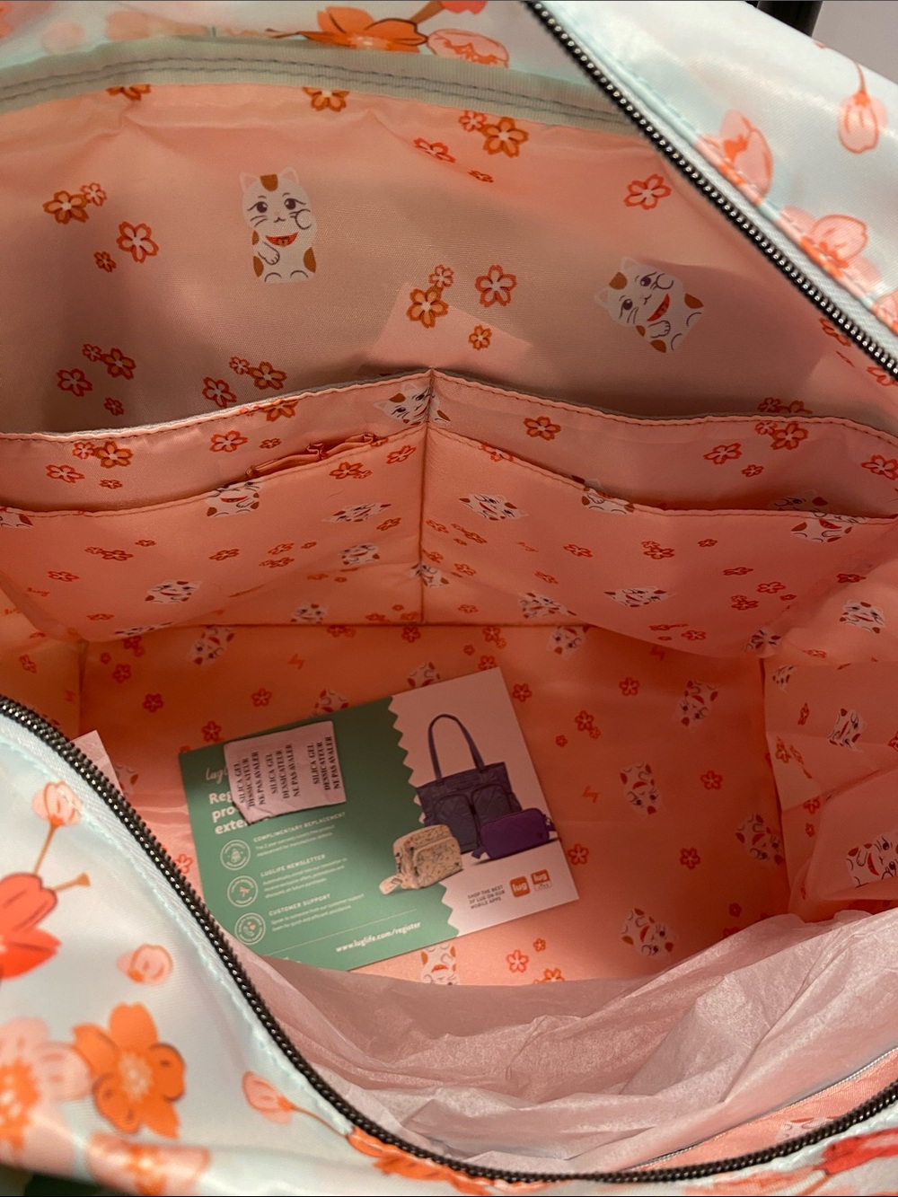 NEW! Lug SAKURA FERRY XL SE Expandable Carry-All Tote Bag Lucky Cat Pink Lining - Picture 11 of 15